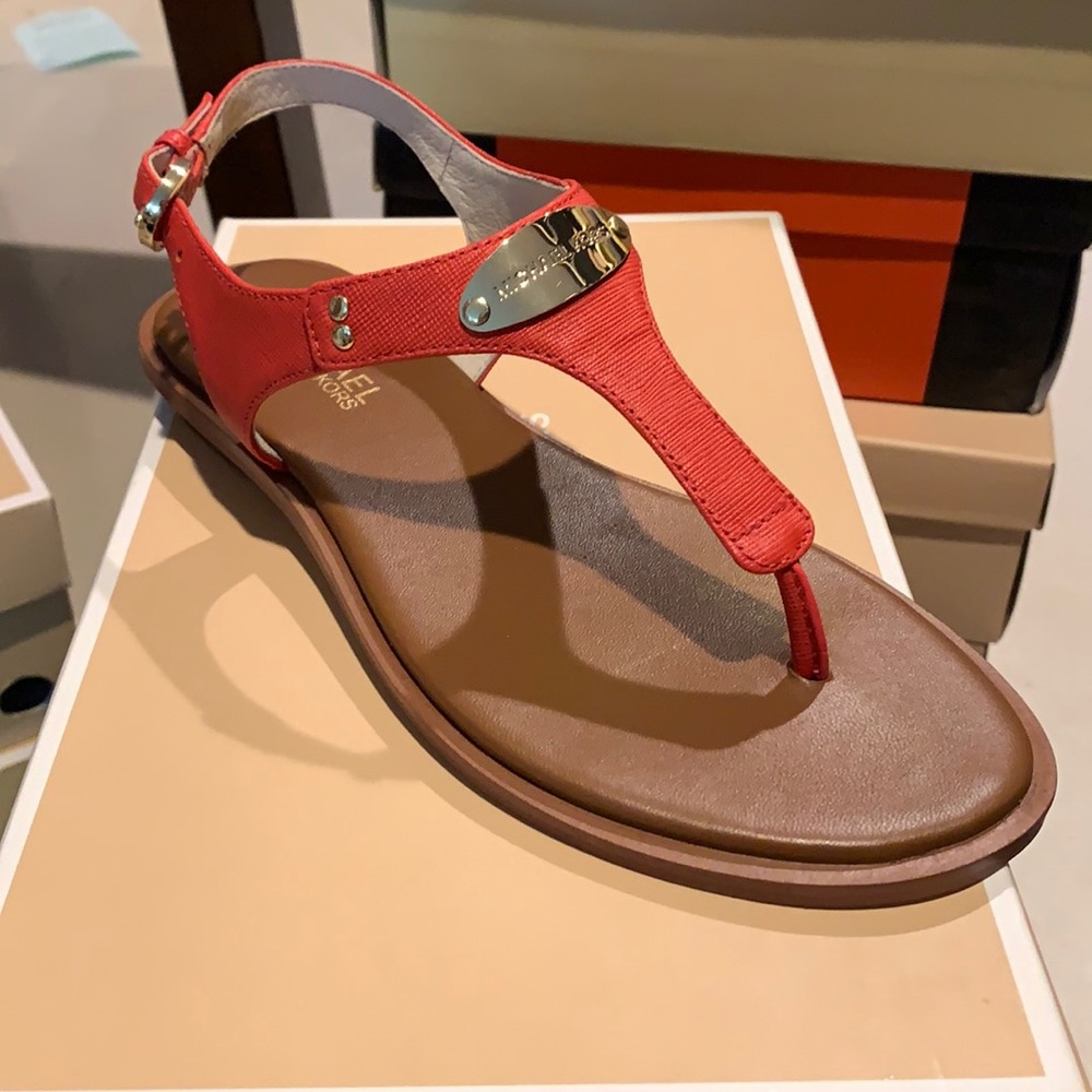 Watermelon Michael kors plate thong sandals